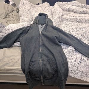 Long sweatshirt